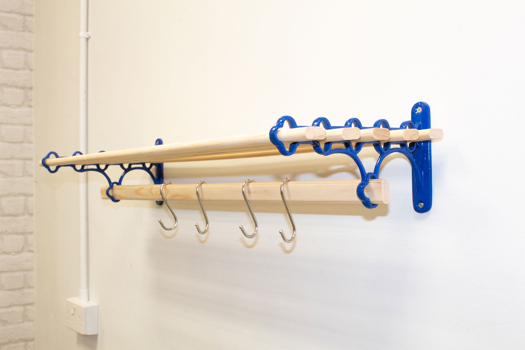 Shelf Drying Rack Over Radiator Wall Mounted Cast Iron 6 x Wooden Lath ...